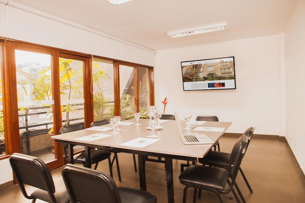 La Paz Apart Hotel Лима Экстерьер фото