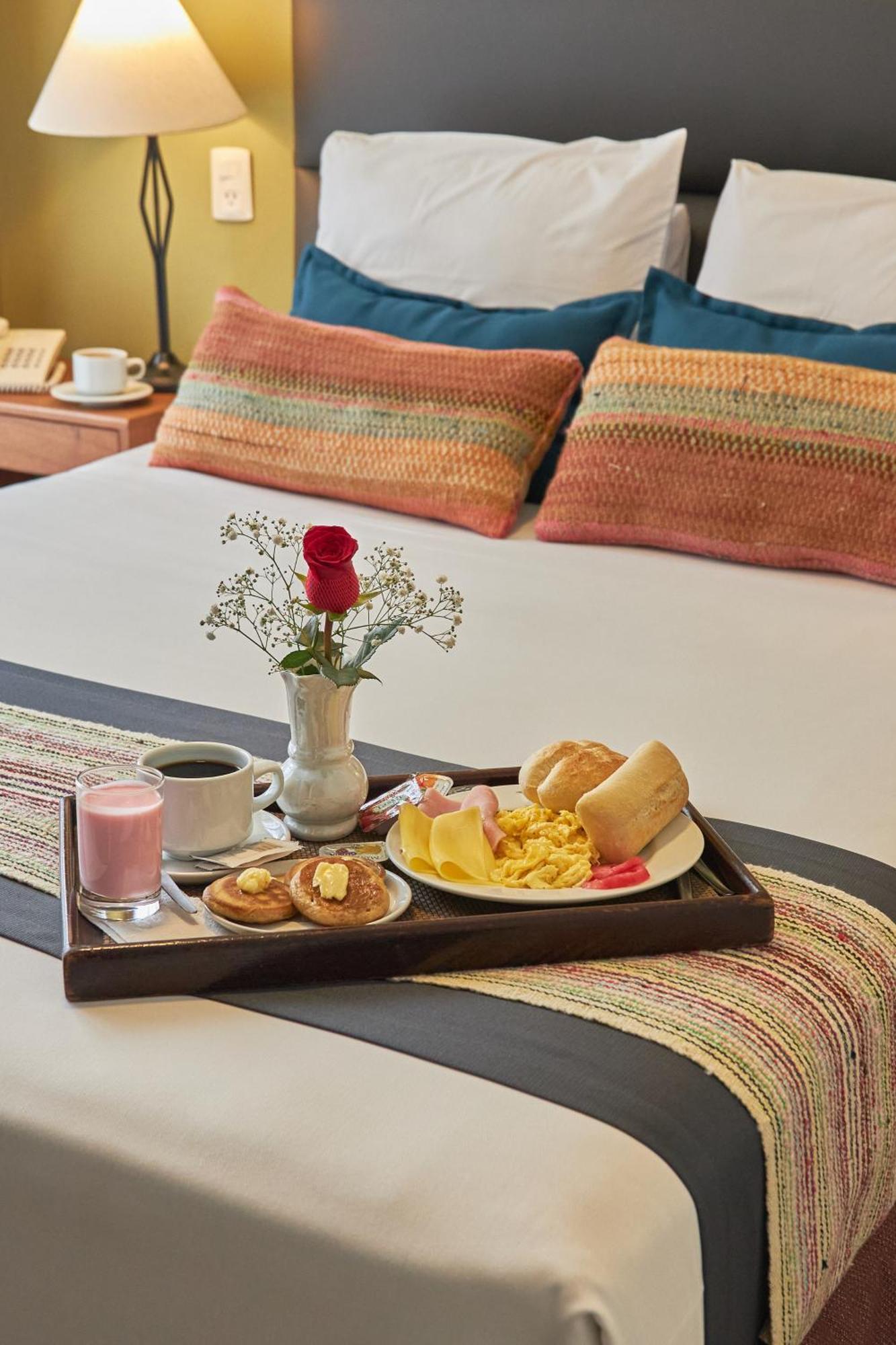 La Paz Apart Hotel Лима Экстерьер фото